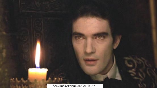 Povestea mea si a vampirului meu... - continuarea am s-o pun mai pe seara...k acum am - Ficuri