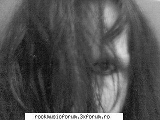 :zzz: o poza dark cu mine nah sa va speriati un pik .. poze dark,din aici