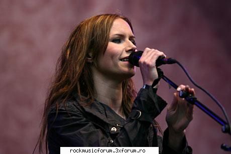 Poze diverse - lool...... e vocalu de la the cardigans :) - Poze