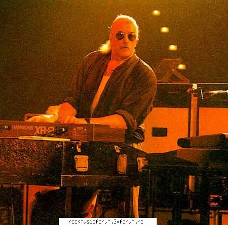 Sa vb despre muzik hard... - da...si cand lumea va constientiza...ca tokio - Hard Rock