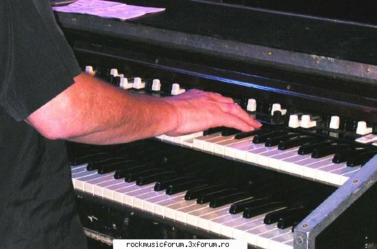 Sa vb despre muzik hard... - e clar ca rock ul e apropiat de muzica classica - Hard Rock