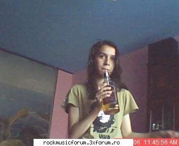 si aici beam vodka cu paiu' :dinti: funny