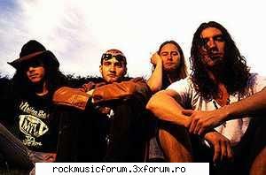 alice chains:) alice chains s-a format anul 1987, seattle, 1987 jerry cantrell chitara, sean kinney Roll4life