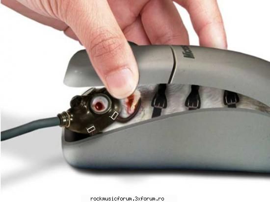 funny :dintsi acuma stiu imi scoate mouseul sunete pianistu'